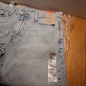 Men's Levi Jeans, 32 X 32, Nwt